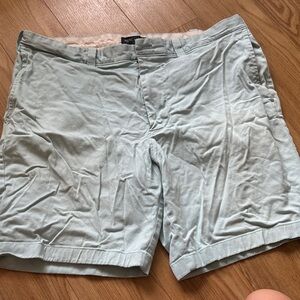 J. Crew Men's turquoise Flat Front Shorts